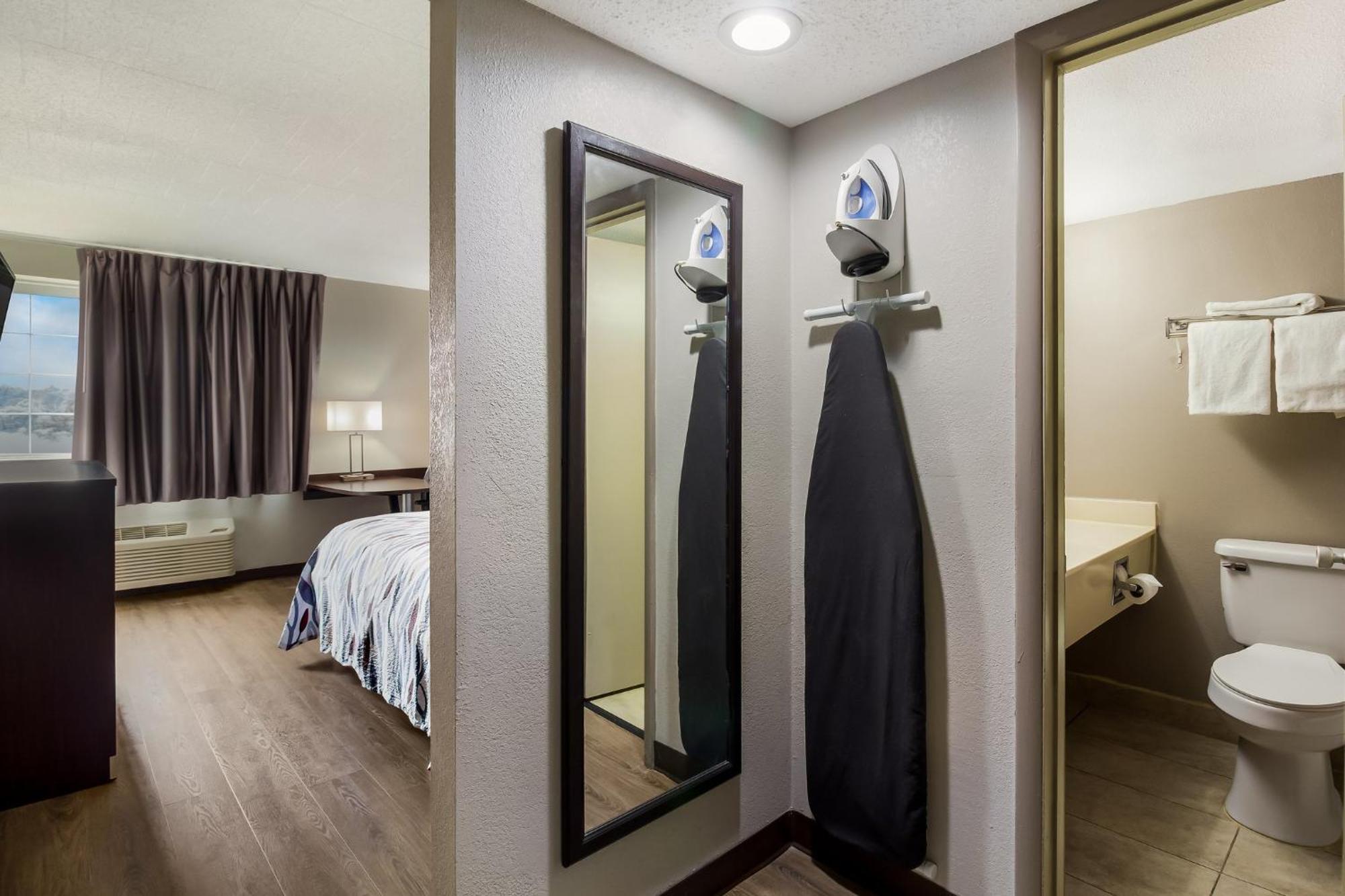 Red Roof Inn Нью-Стентон Екстер'єр фото
