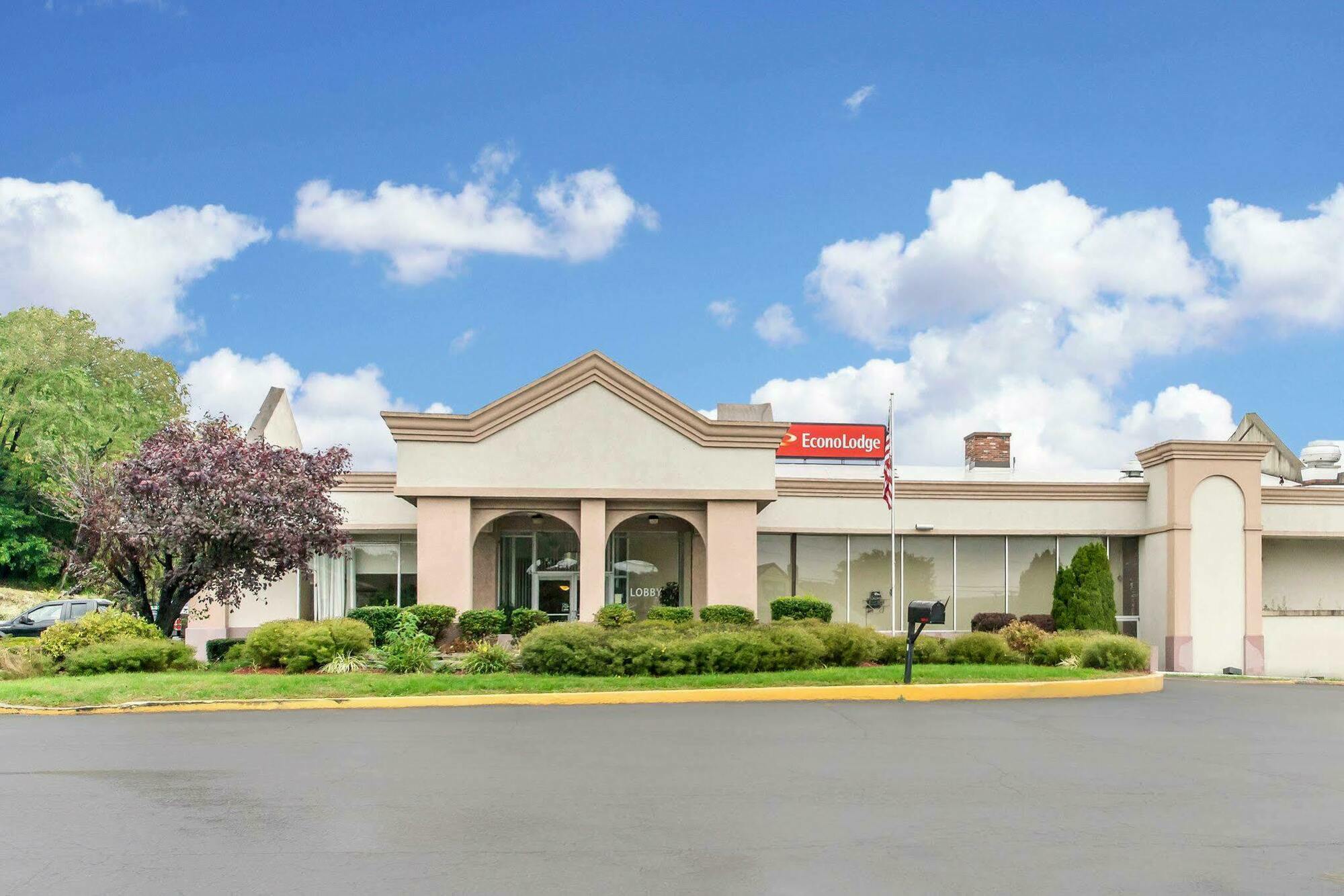 Red Roof Inn Нью-Стентон Екстер'єр фото